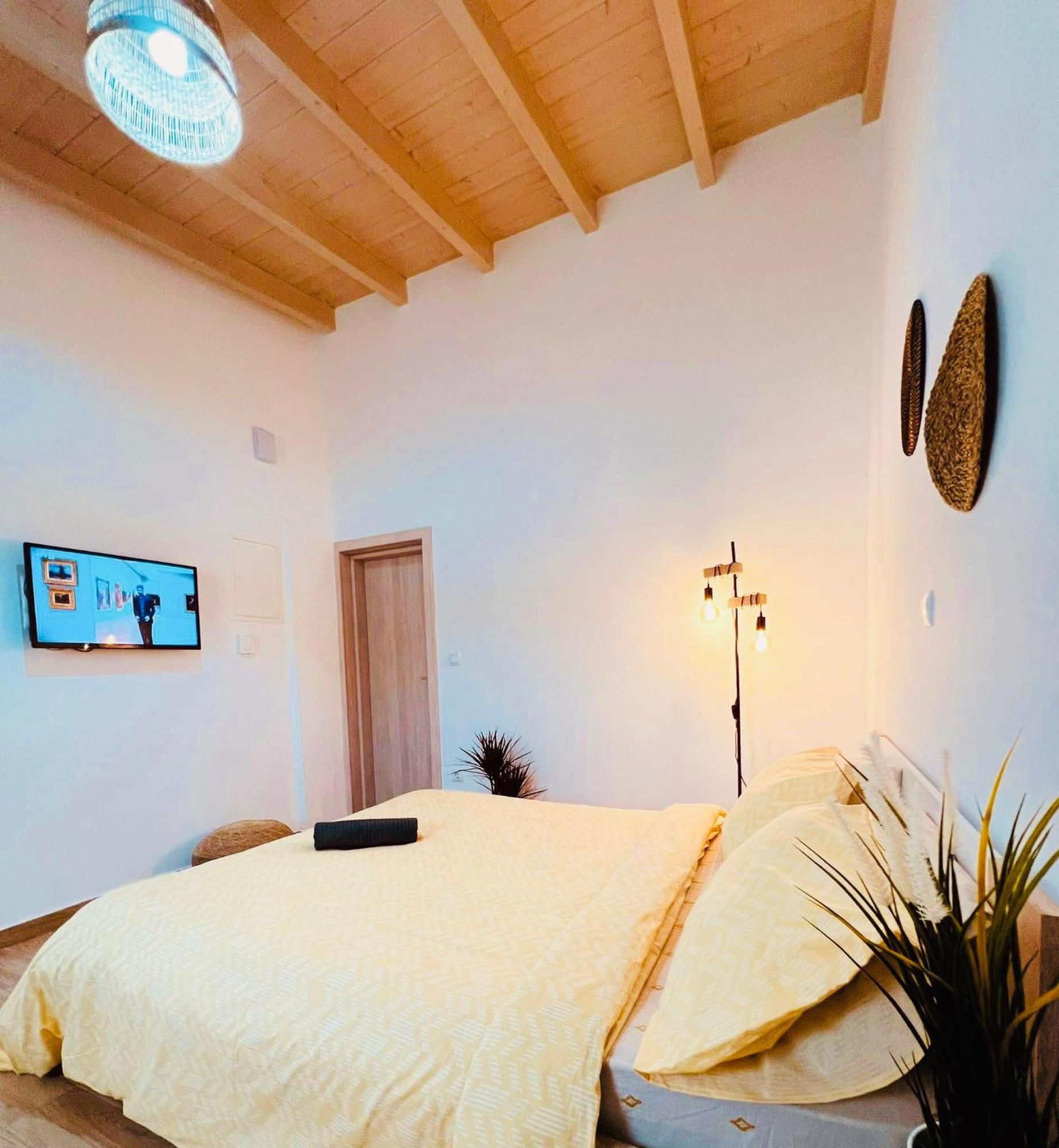 Abuelo Apartment Artemida  Dış mekan fotoğraf